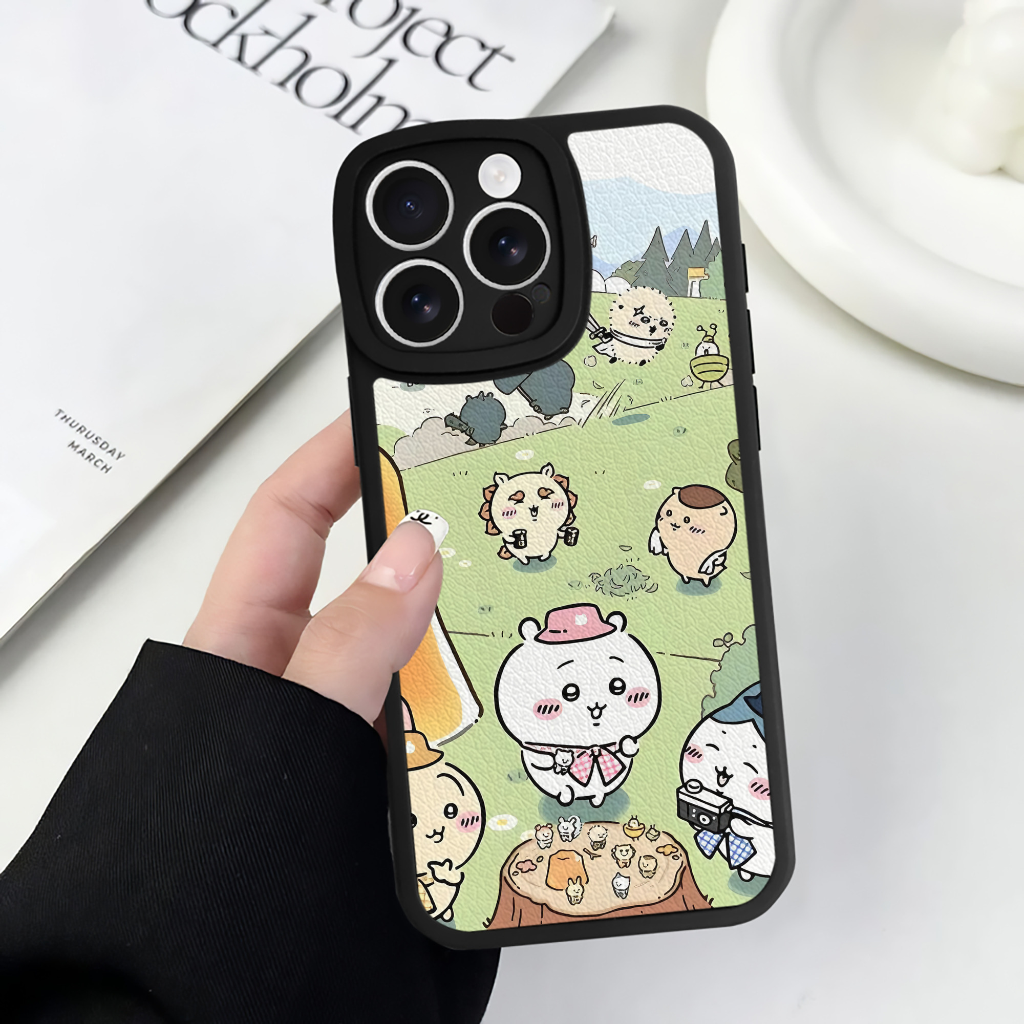 （画像用） ちいかわ Chii-kawa 【iPhone 16シリーズ対応】シリコンスマホケース（レザー調） 材質：シリコン